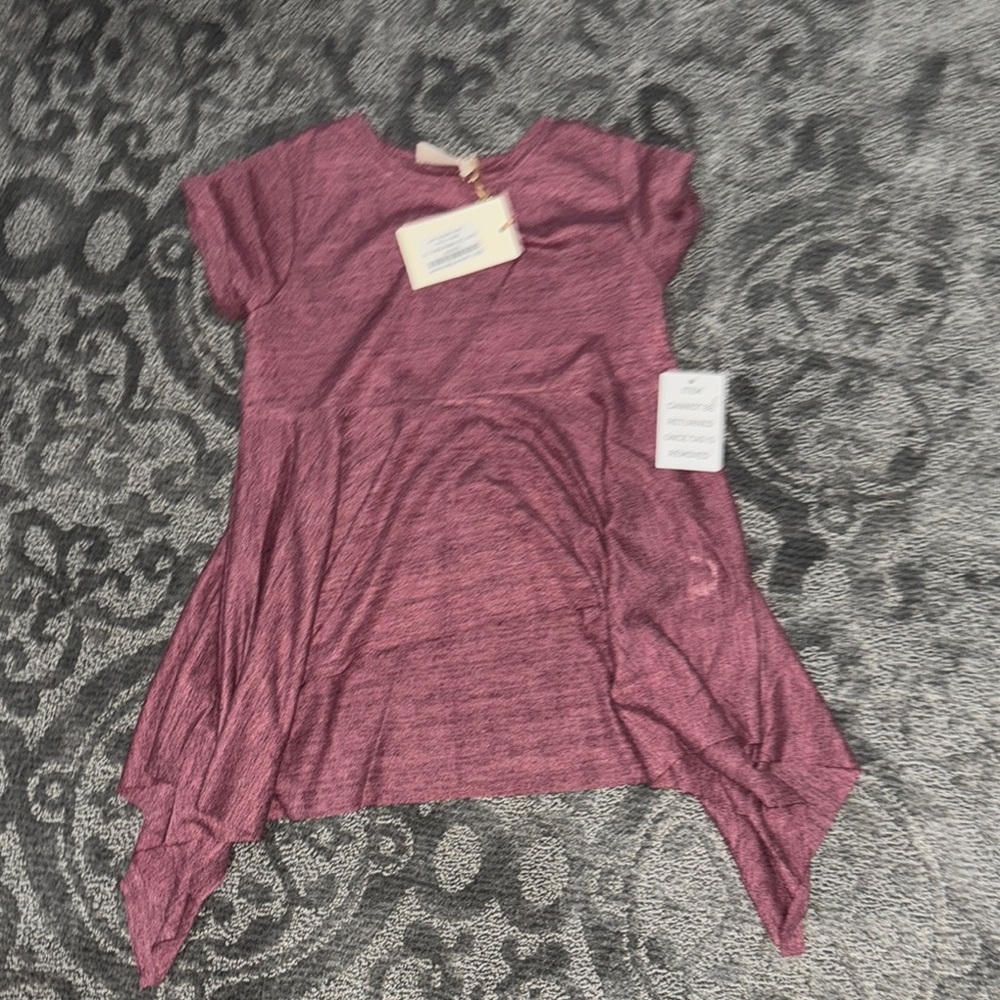 •Joyfolie heathered berry Short Sleeve Tee Asymmetrical Hem• - Picture 4 of 4